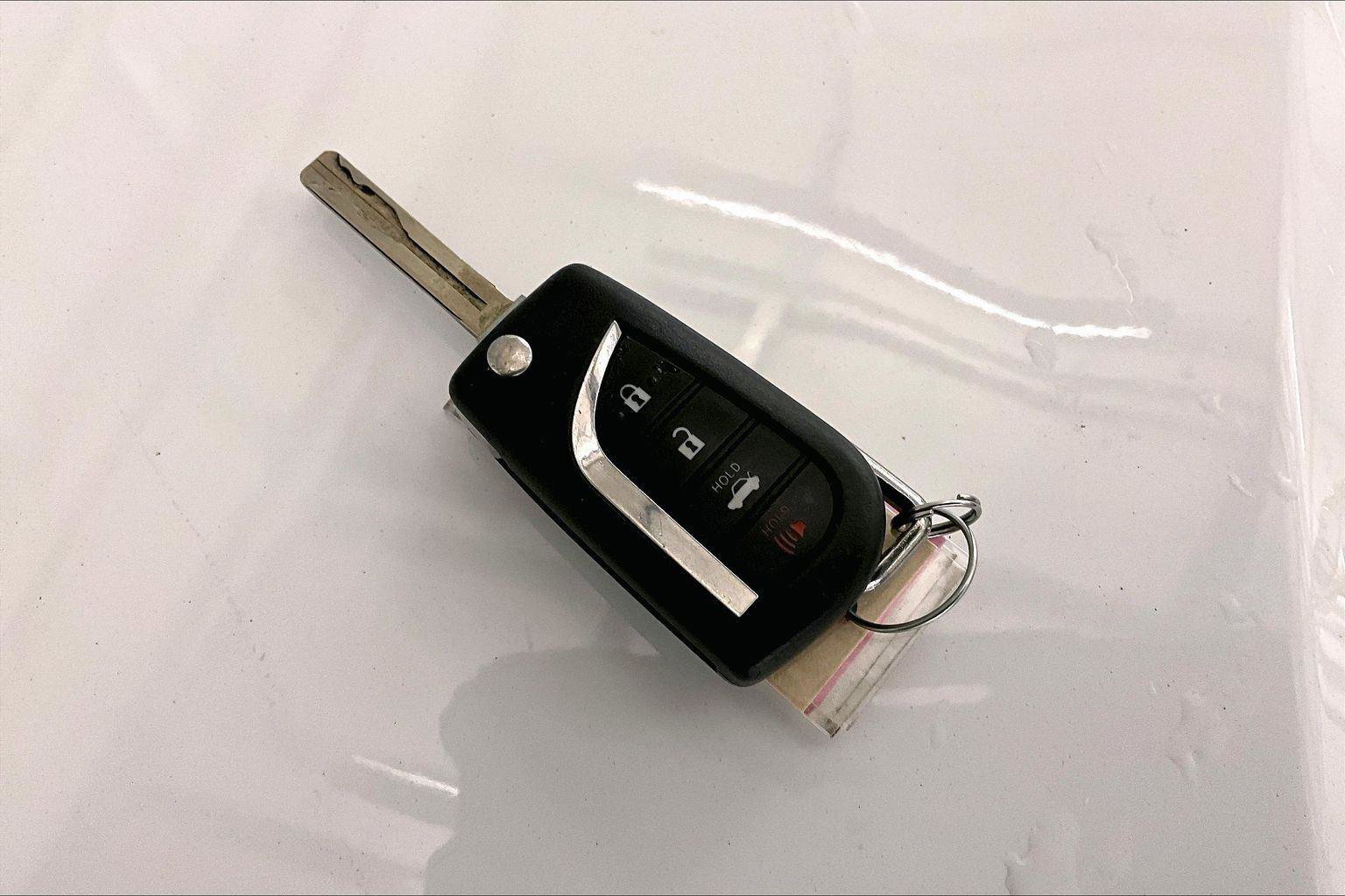 Used 2019 Toyota Camry SE image 9