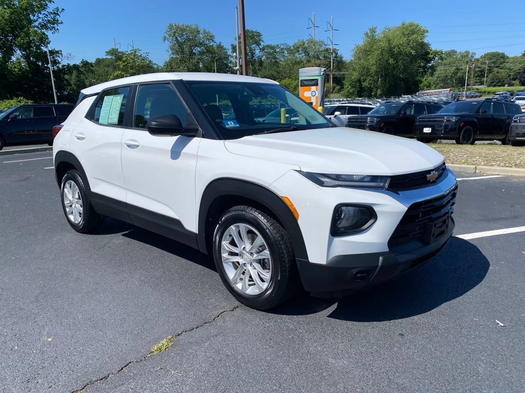 Used 2021 Chevrolet TrailBlazer LS FWD image 1
