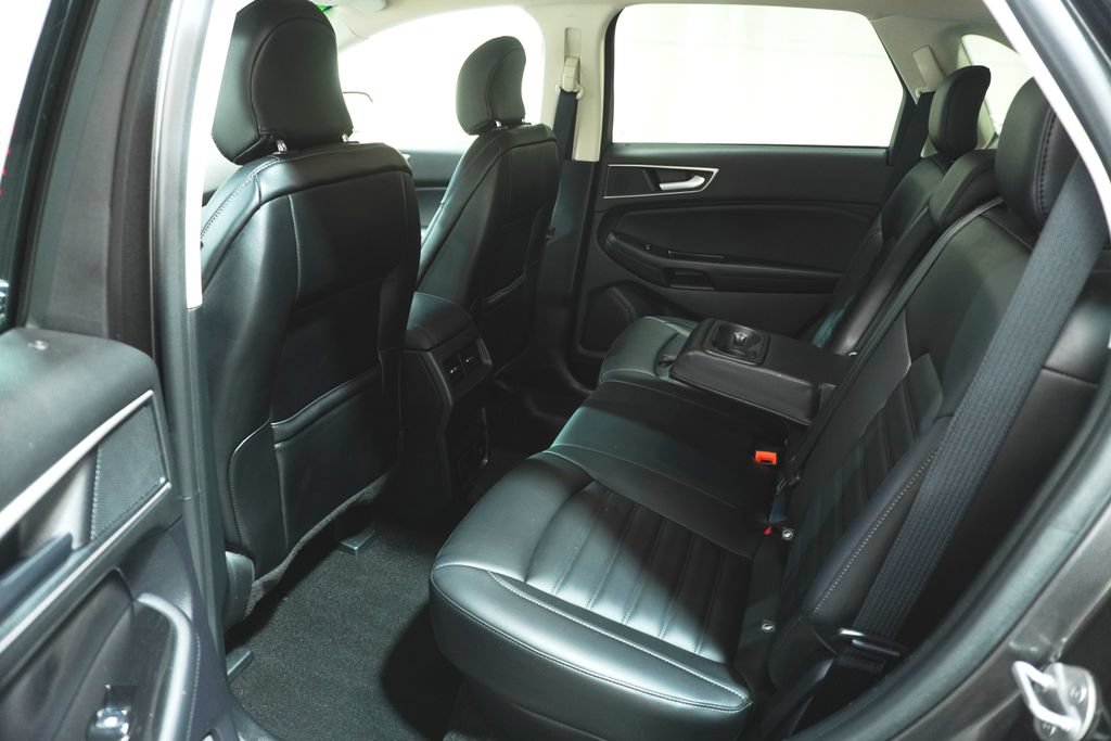 Used 2019 Ford Edge SEL w/ Equipment Group 201A FWD image 14