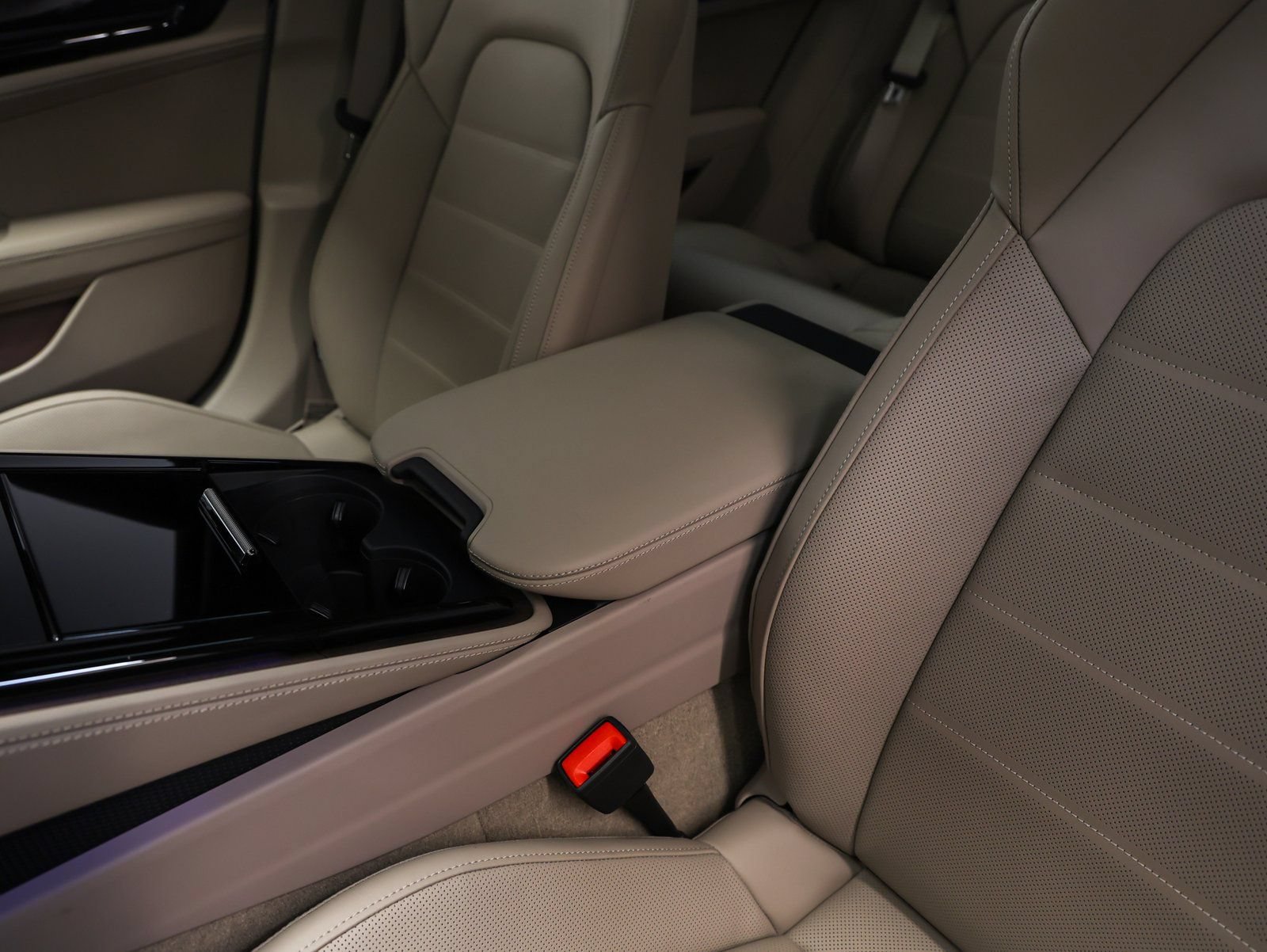 New 2026 Porsche Panamera 4 AWD/4WD image 41