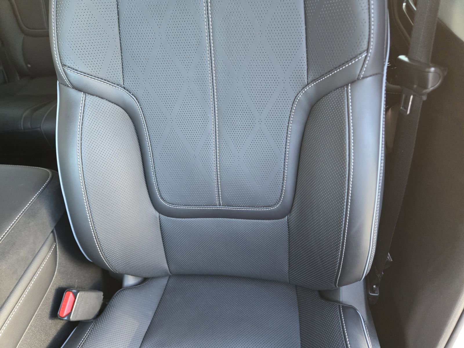 Used 2025 INFINITI QX80 Sensory image 22