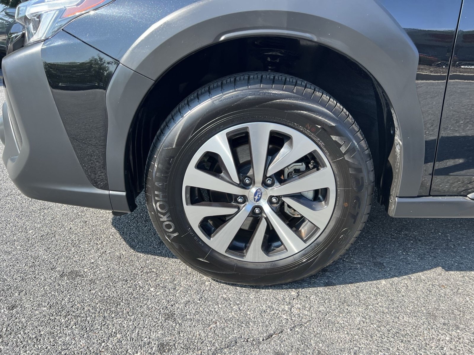 Used 2025 Subaru Outback Premium AWD/4WD image 12