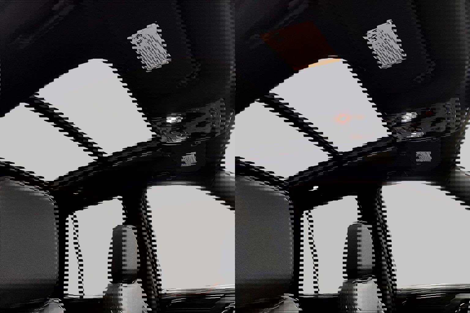 Used 2024 Chevrolet Tahoe Z71 w/ Luxury Package image 19