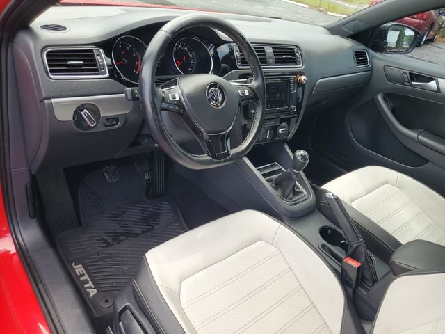 Used 2016 Volkswagen Jetta Sport FWD image 18