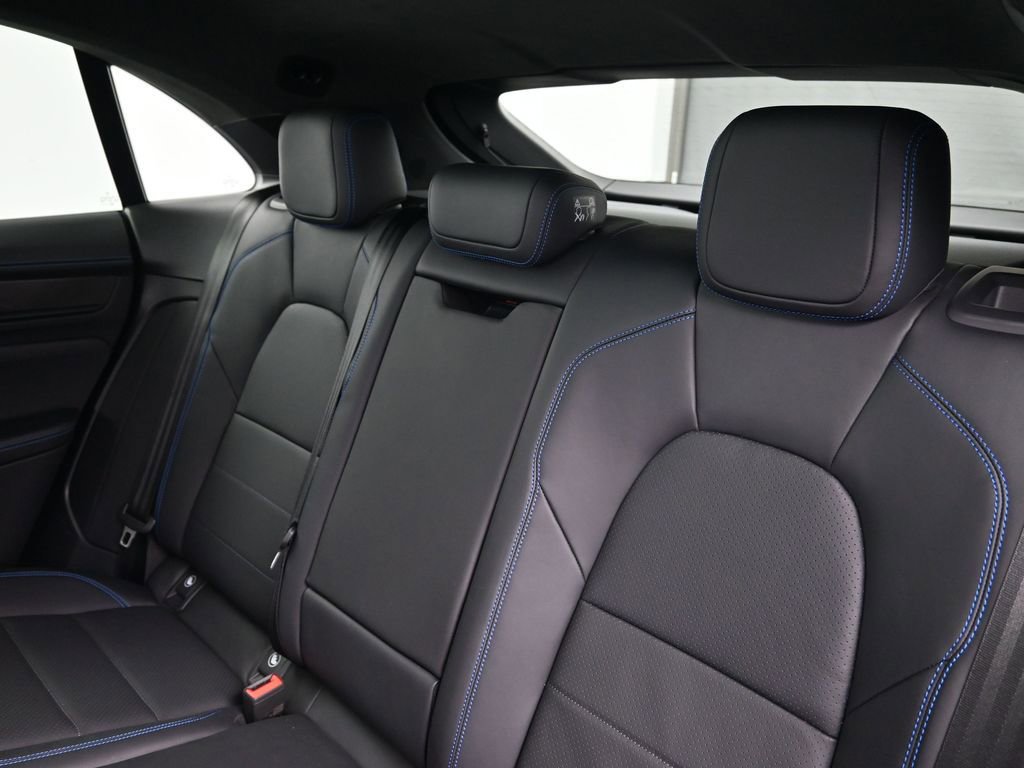 New 2026 Porsche Macan Turbo Electric image 6