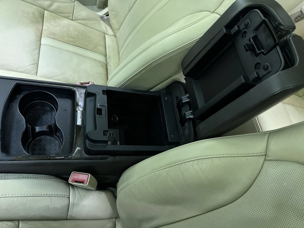 Used 2015 Lincoln MKS w/ Equipment Group 101A FWD image 25