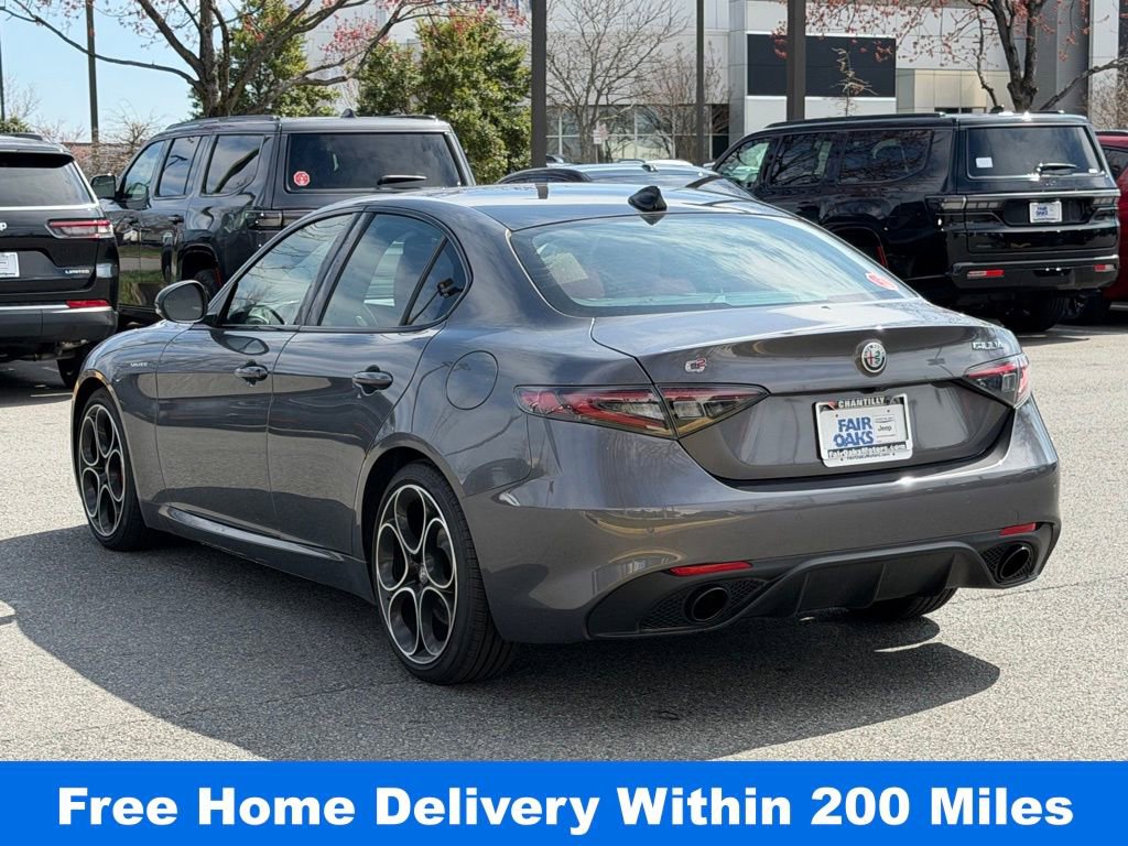 Used 2024 Alfa Romeo Giulia Veloce image 8