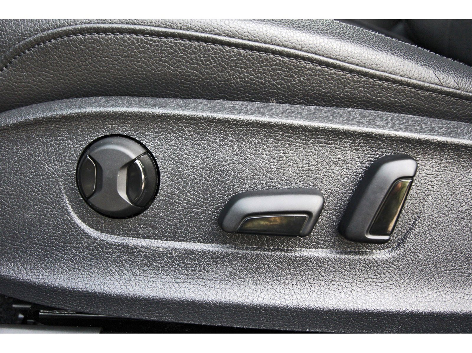 Used 2016 Volkswagen Passat 1.8T SE image 28