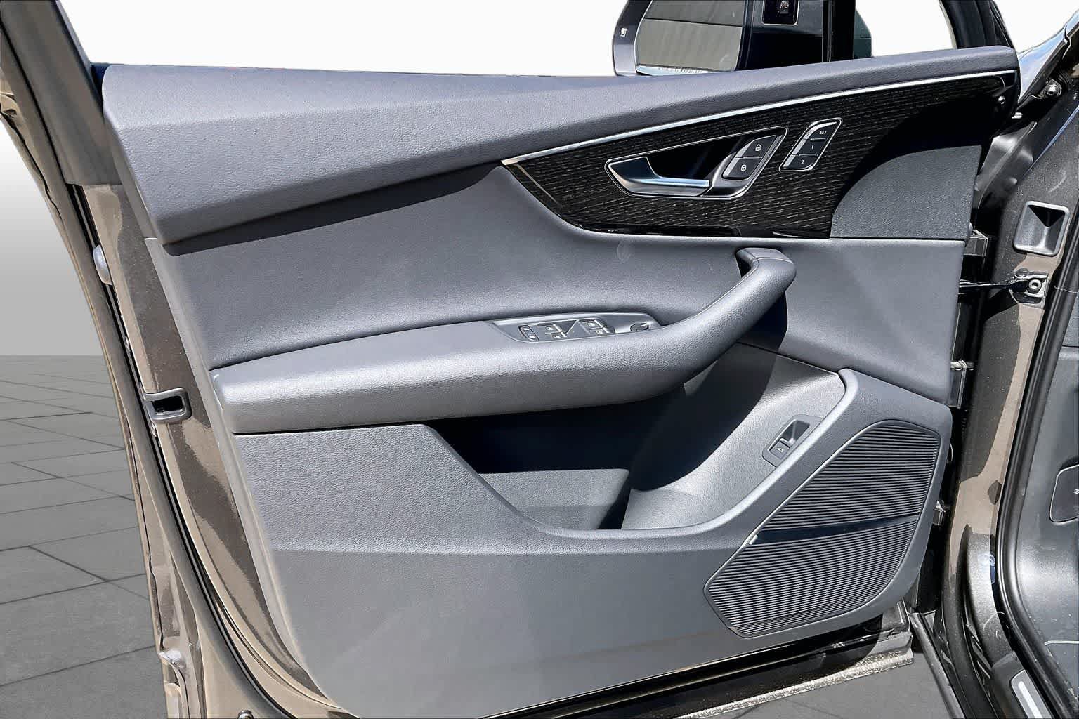 New 2026 Audi Q7 2.0T Premium AWD/4WD image 10