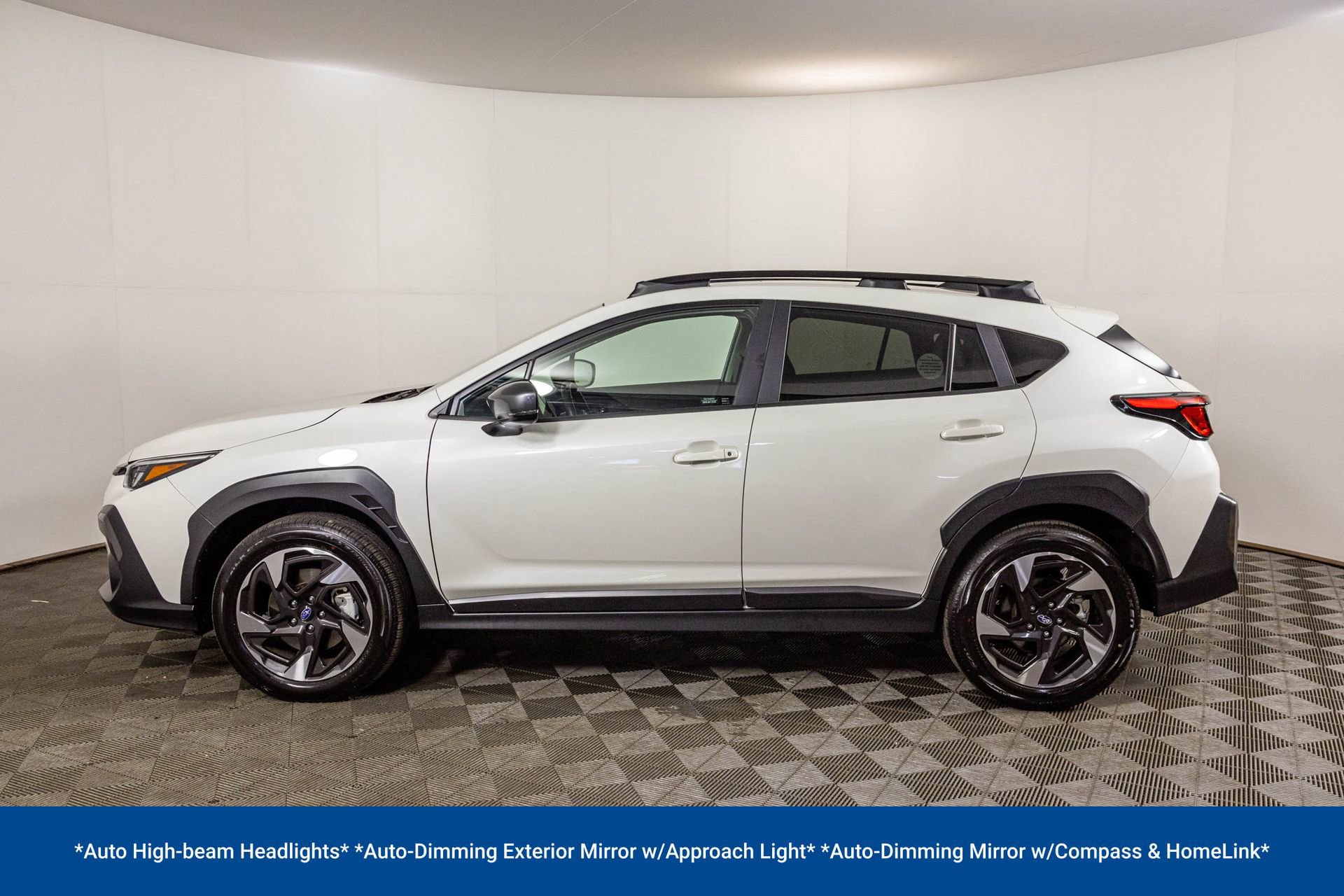 Used 2025 Subaru Crosstrek 2.5i Limited w/ Crosstrek Mirror Package image 13