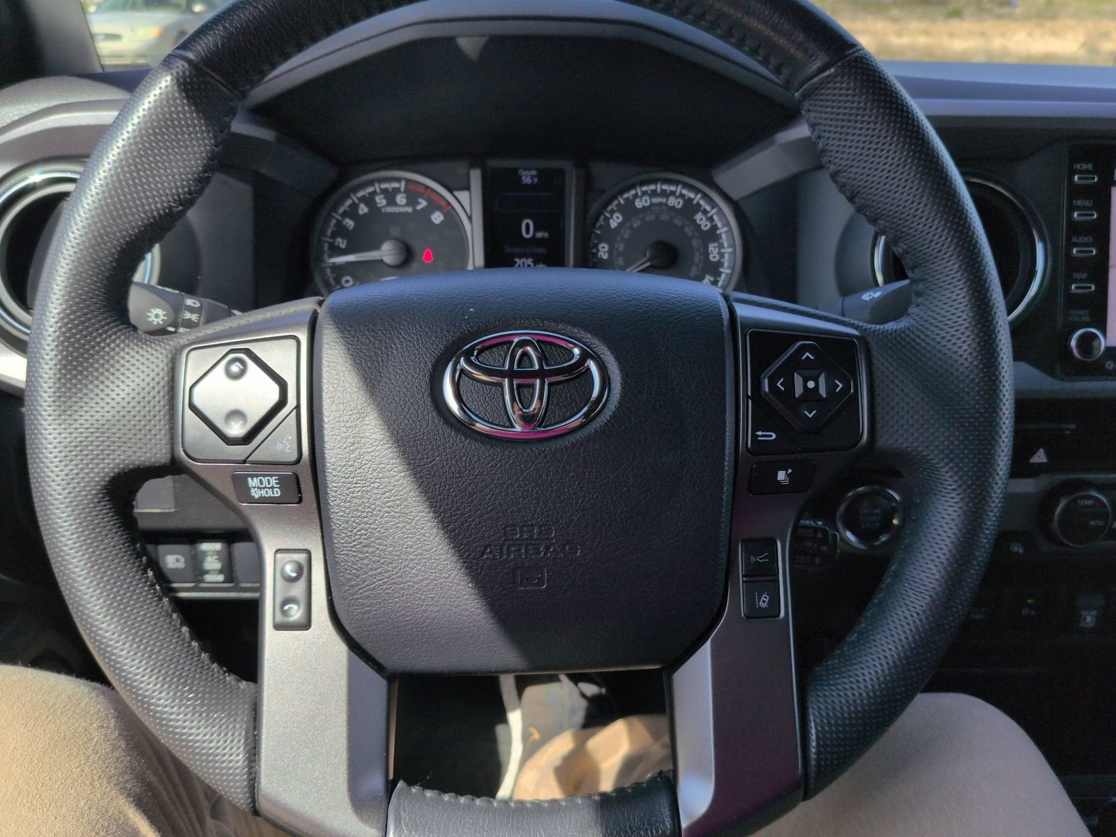 Used 2023 Toyota Tacoma TRD Off-Road w/ Technology Package AWD/4WD image 16