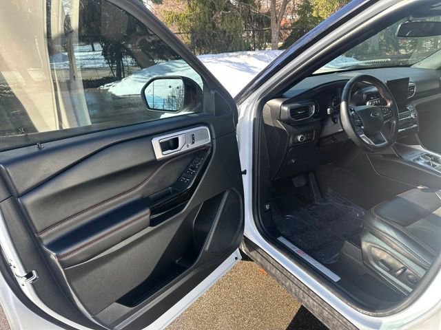 Used 2023 Ford Explorer ST-Line w/ Class IV Trailer Tow Package image 20