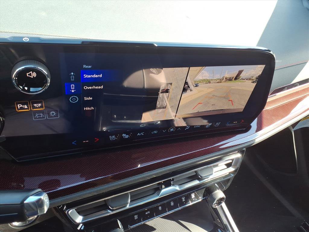 New 2026 Chevrolet Traverse RS w/ LPO, Floor Liner Package image 9