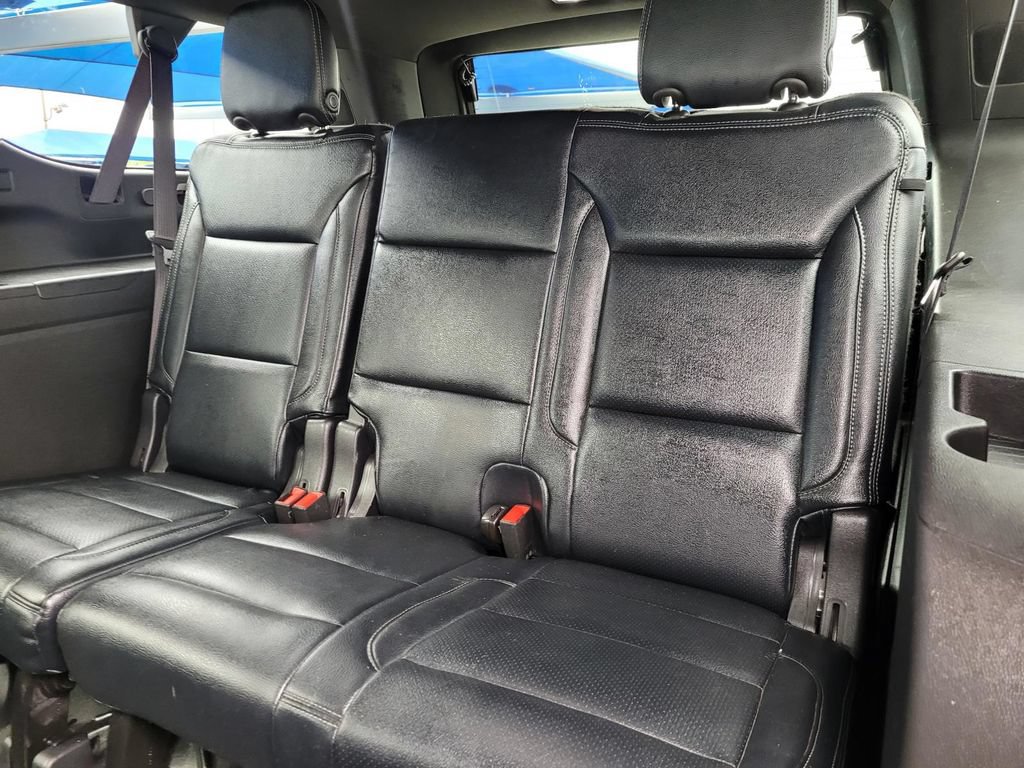 Used 2022 GMC Yukon XL SLE AWD/4WD image 4