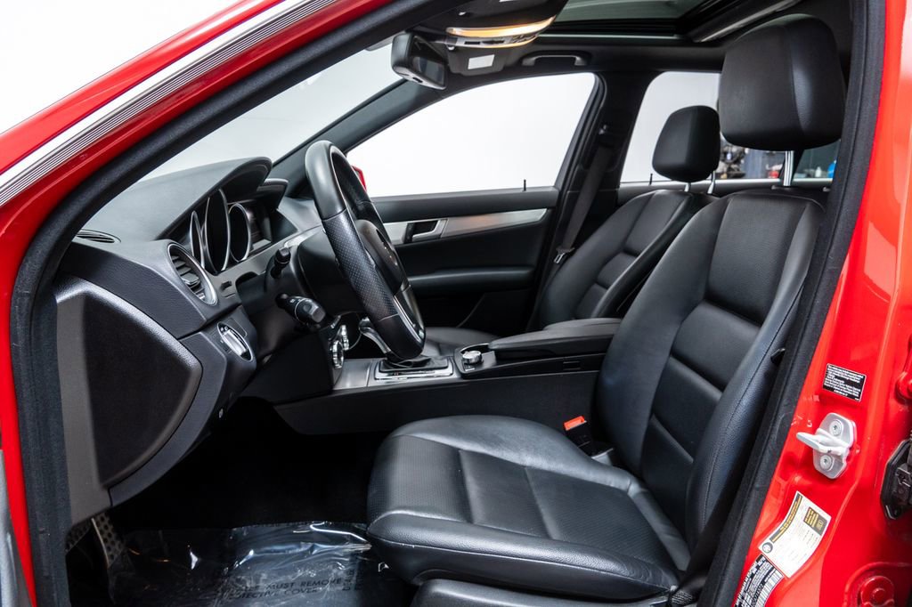 Used 2012 Mercedes-Benz C 300 4MATIC Sedan image 5