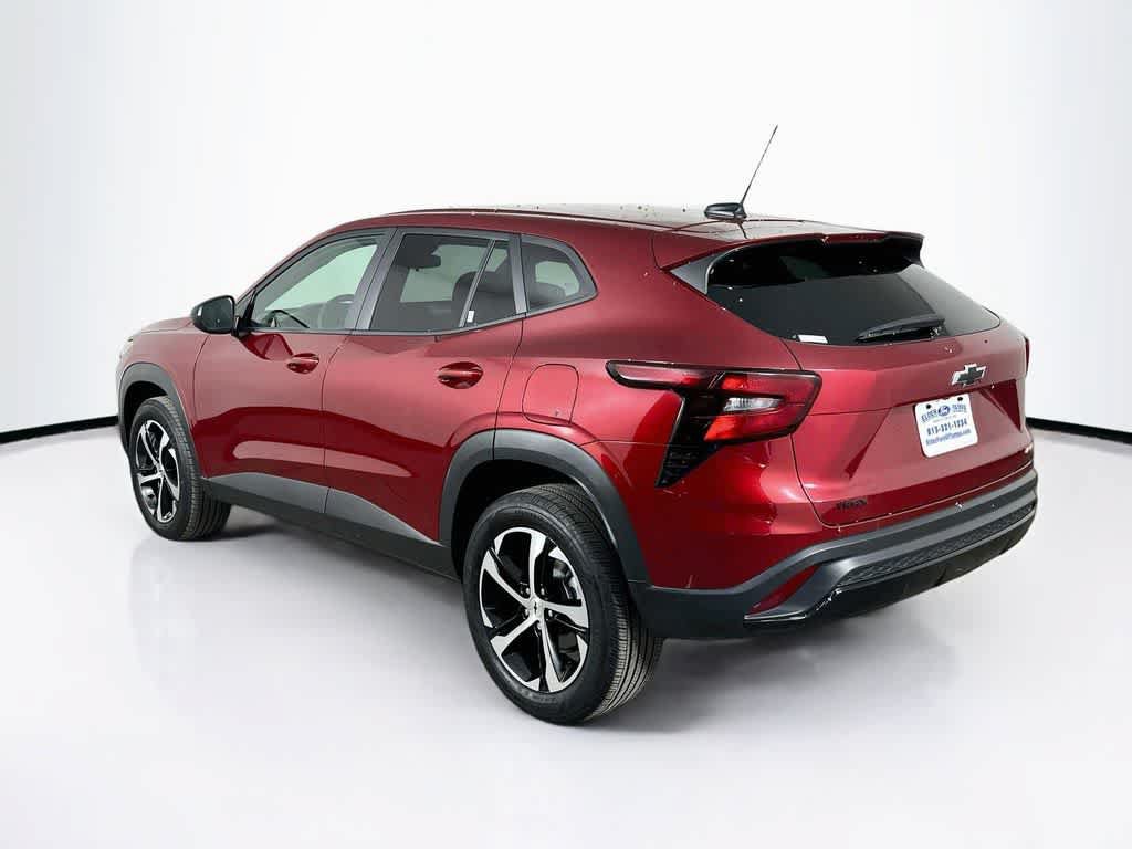 Used 2025 Chevrolet Trax RS FWD image 4