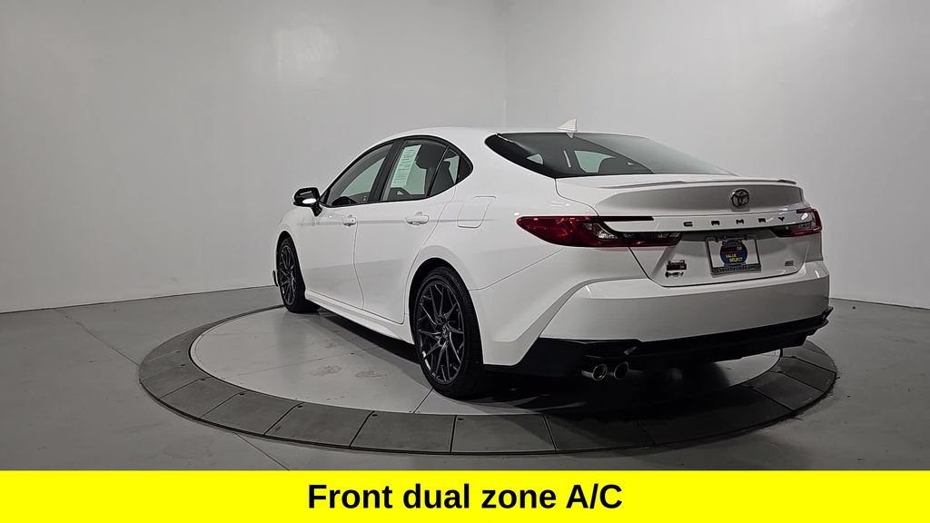 Used 2025 Toyota Camry SE FWD image 3