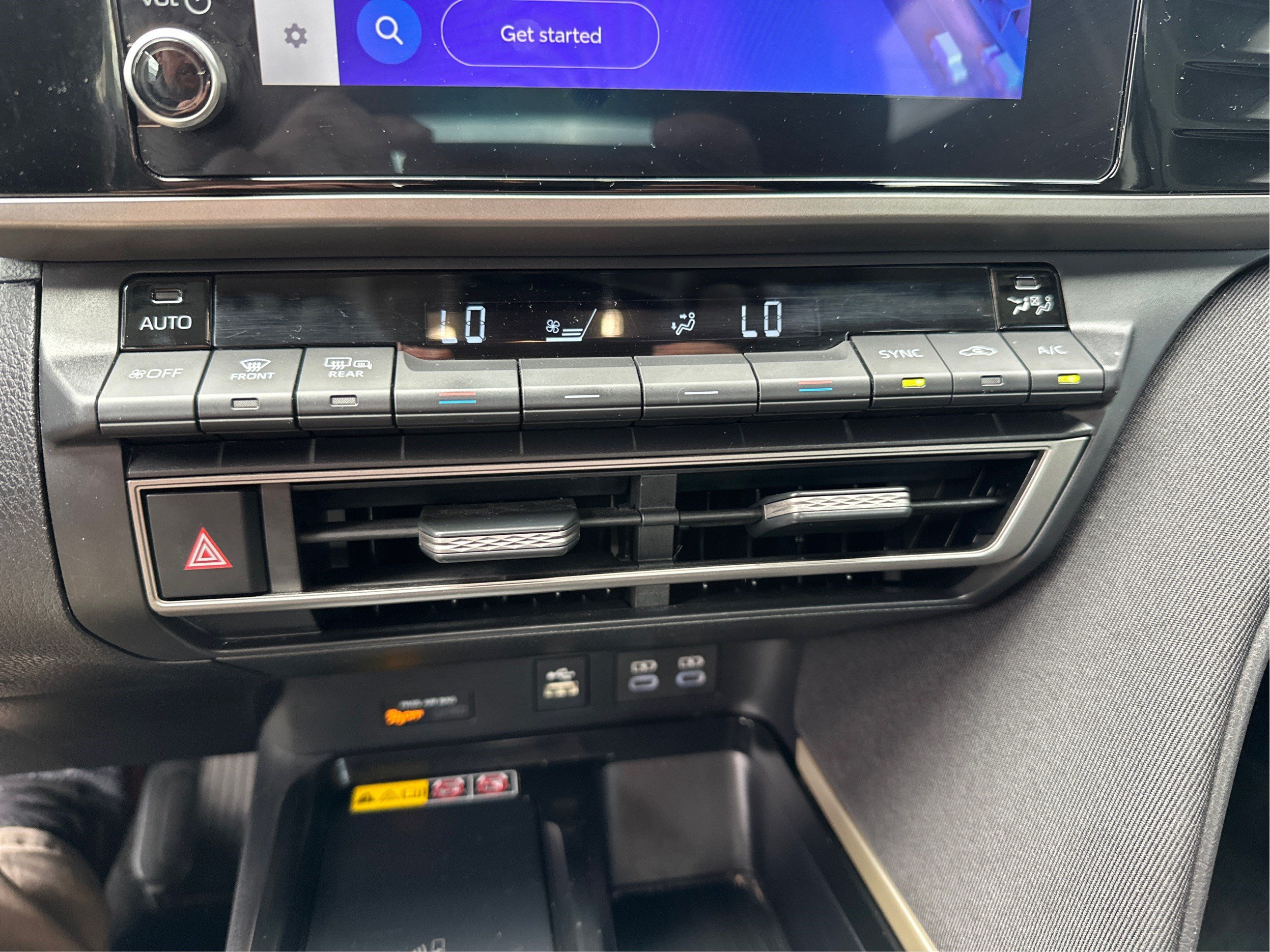 Used 2025 Toyota Camry LE FWD image 28