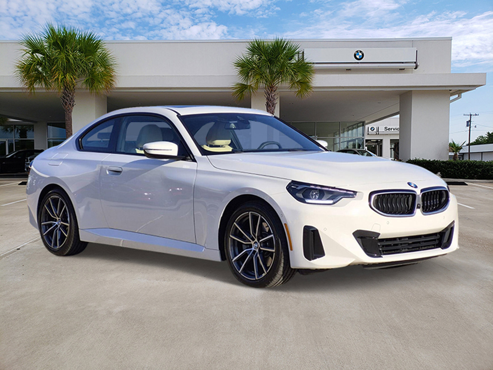 Certified 2025 BMW 230i Coupe w/ Convenience Package RWD image 3