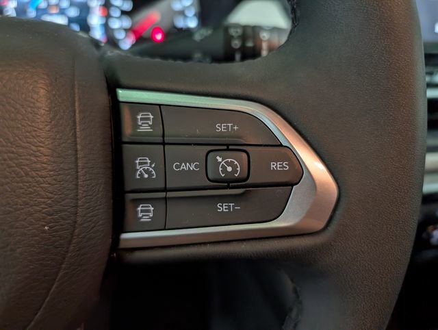Used 2025 Jeep Compass Limited AWD/4WD image 16
