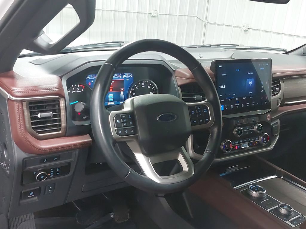 Used 2024 Ford Expedition Limited image 18