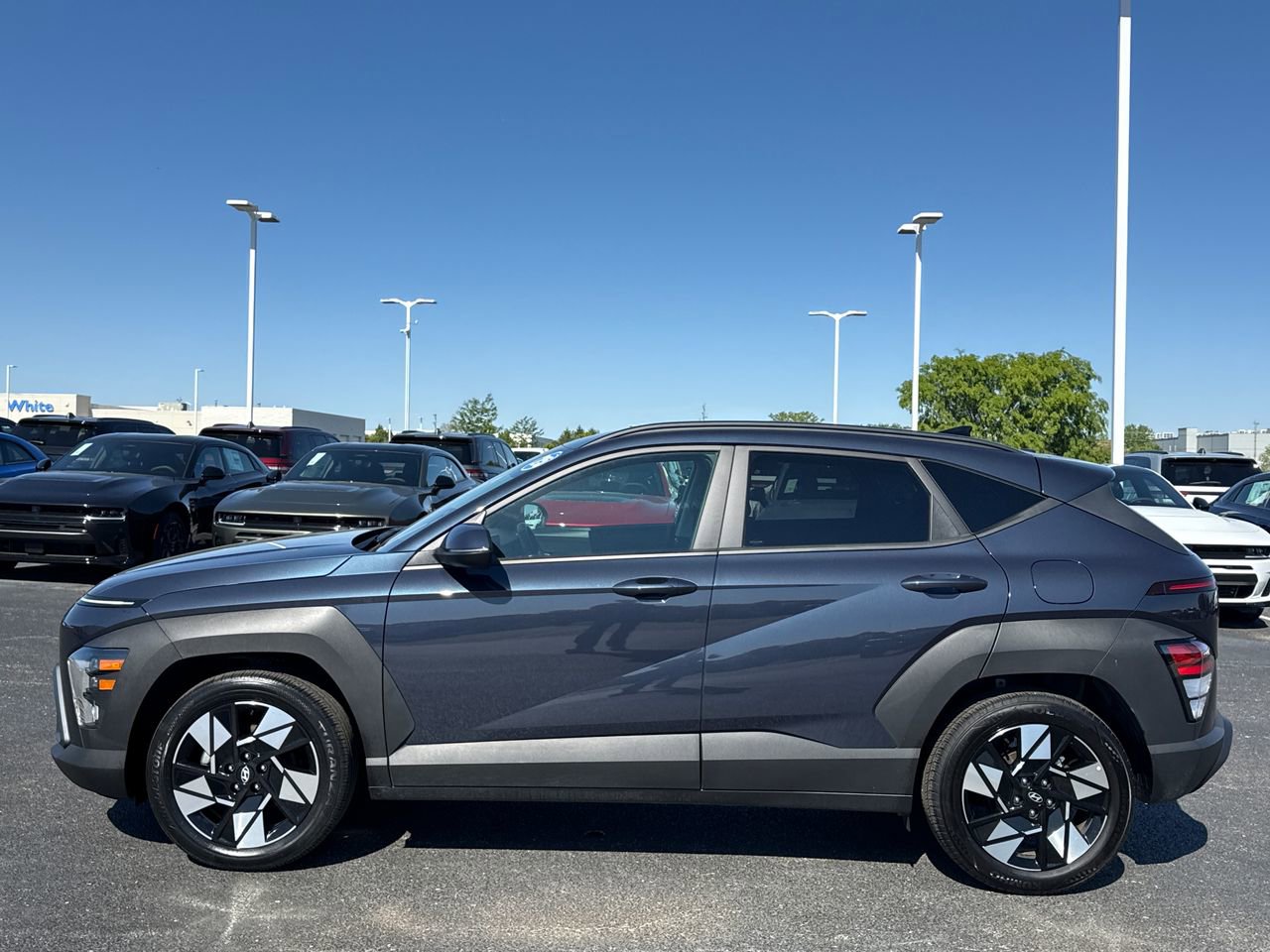 Used 2025 Hyundai Kona SEL FWD image 5