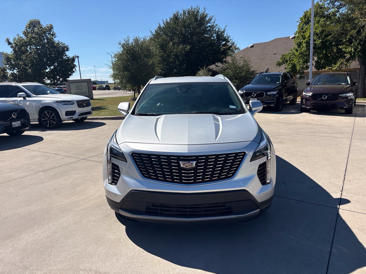 Used 2019 Cadillac XT4 Premium Luxury FWD image 2
