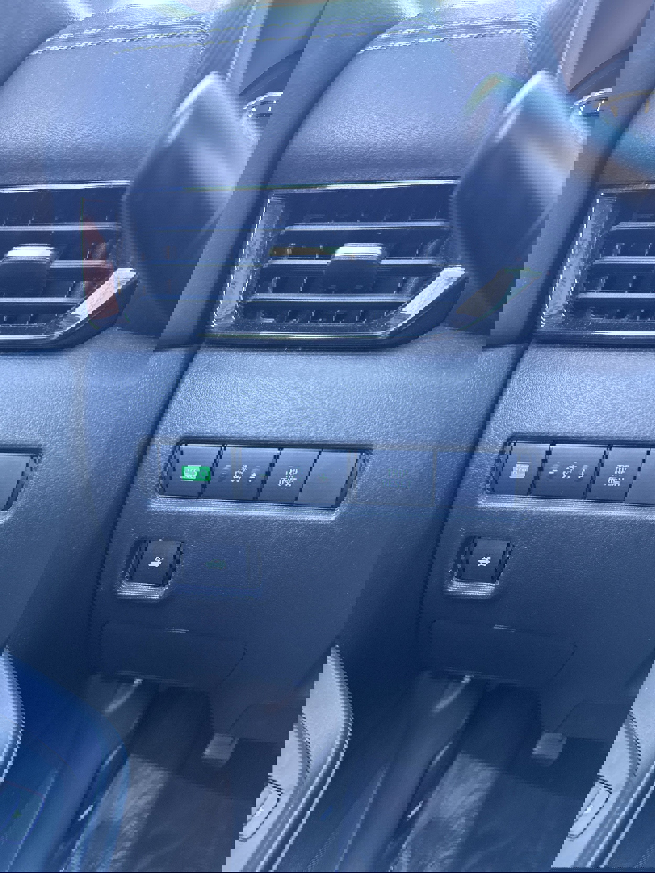 Used 2024 Nissan Sentra SV FWD image 19