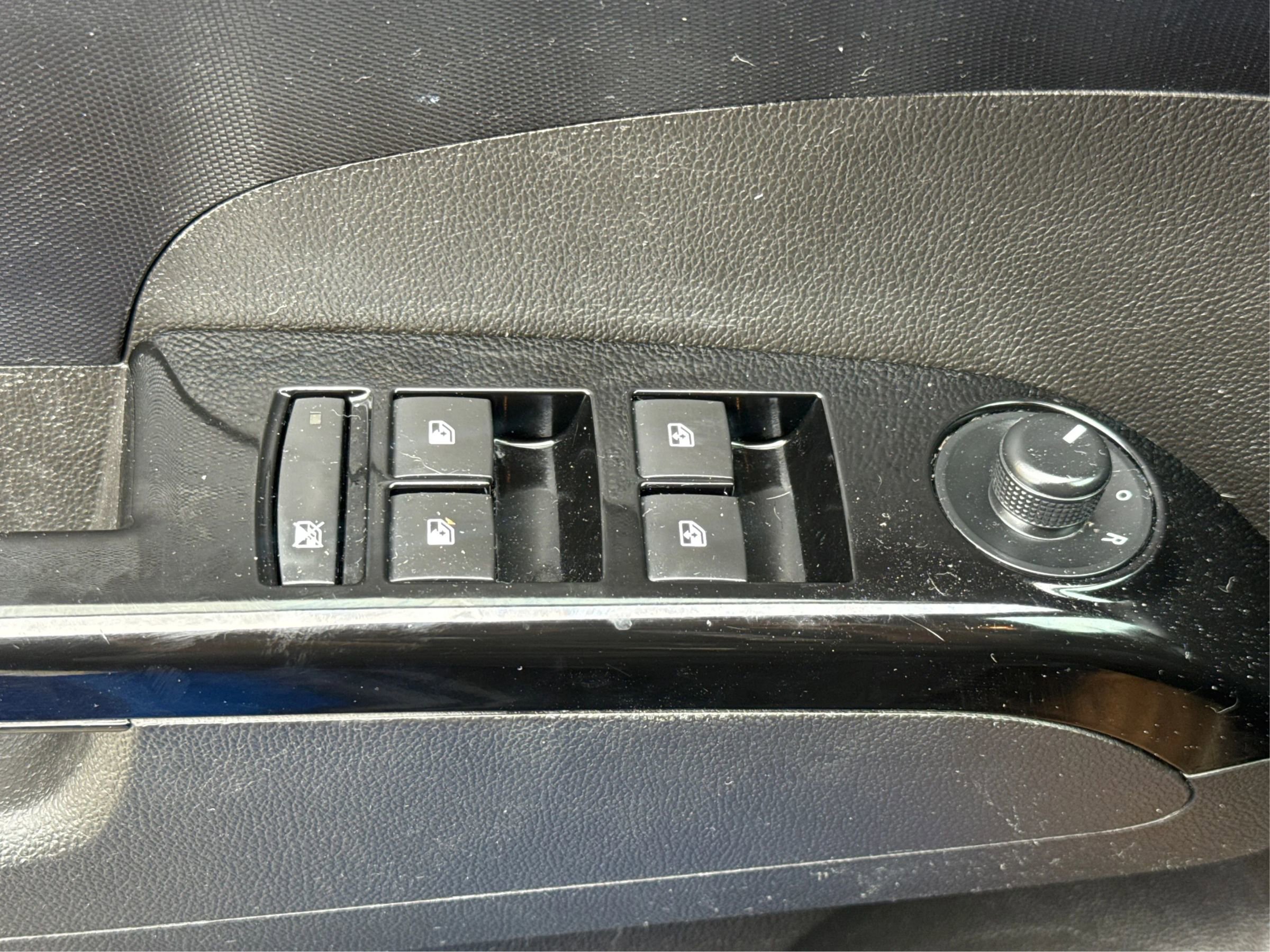 Used 2019 Chevrolet Sonic LT w/ Convenience Package FWD image 19