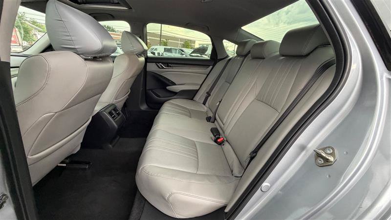 Used 2018 Honda Accord Touring image 45