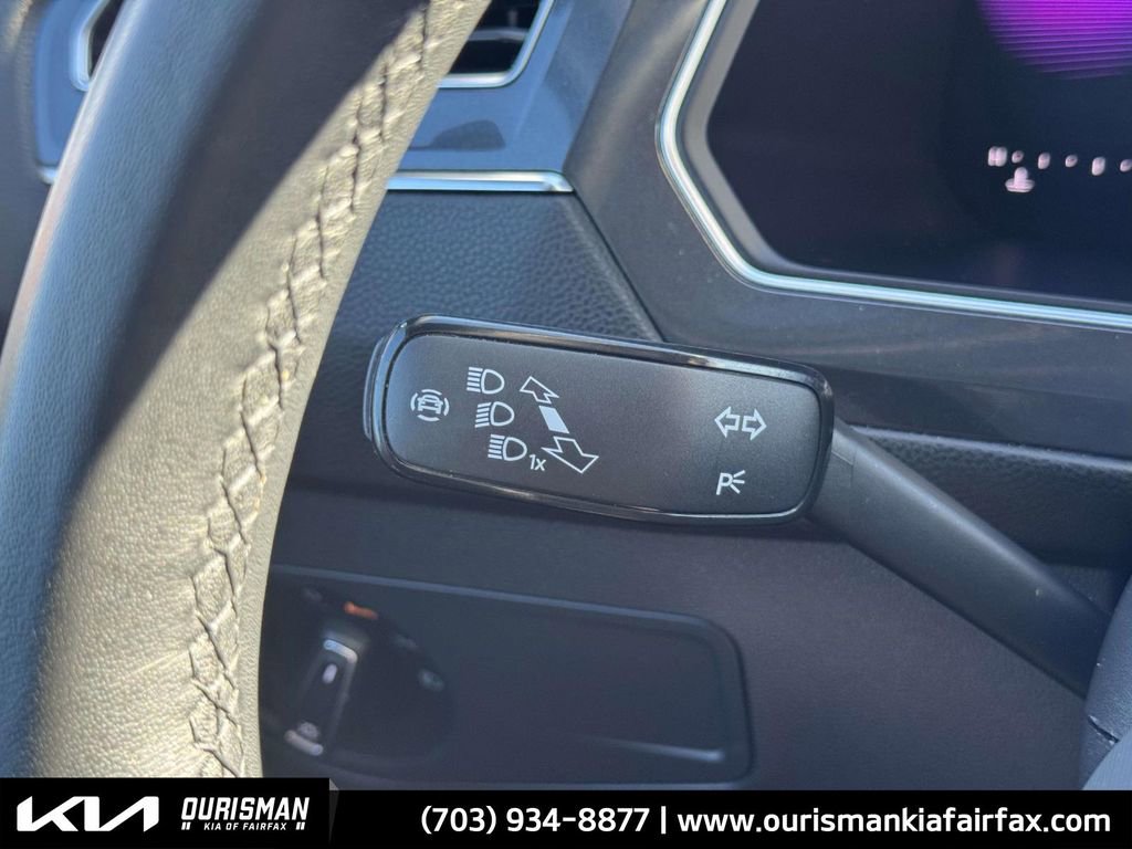 Used 2022 Volkswagen Tiguan SE R-Line image 15