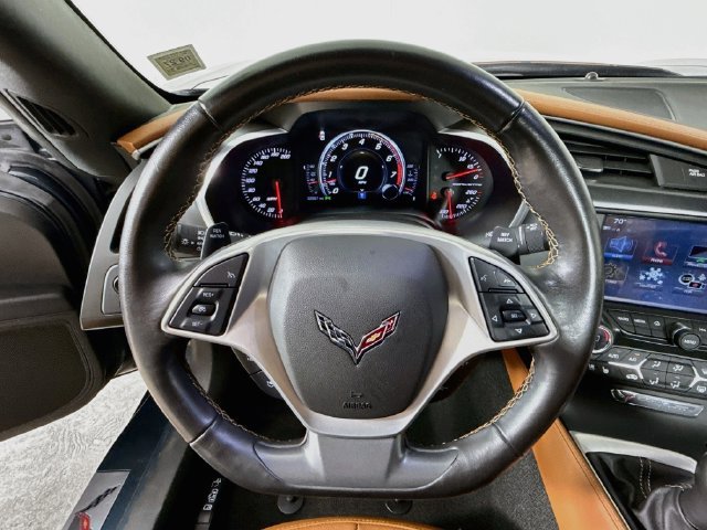 Used 2019 Chevrolet Corvette Stingray Convertible w/ 2LT Preferred Equipment Group RWD image 4