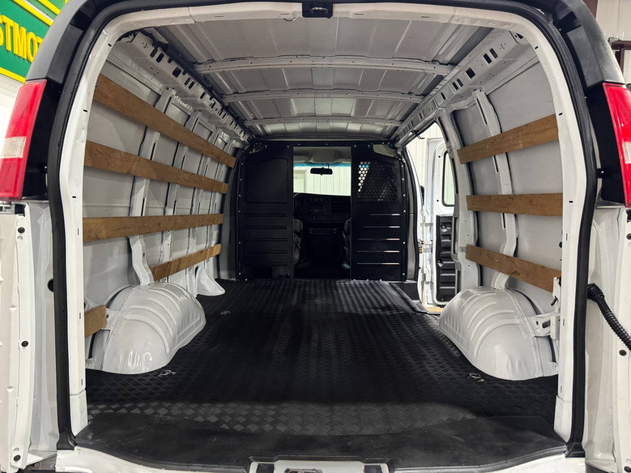 Used 2019 Chevrolet Express 2500 w/ Driver Convenience Package image 26