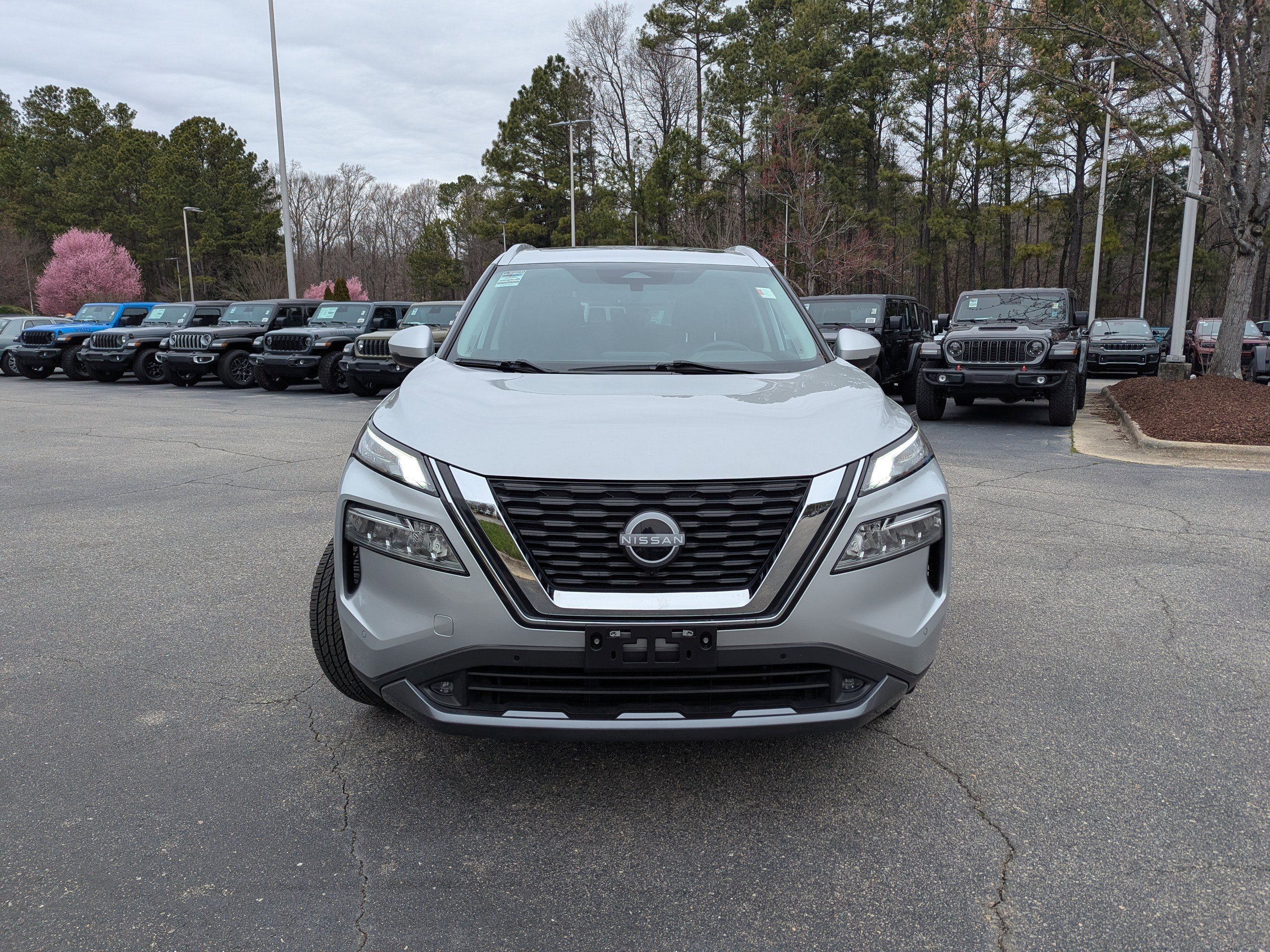 Used 2022 Nissan Rogue SL w/ SL Premium Package video 2