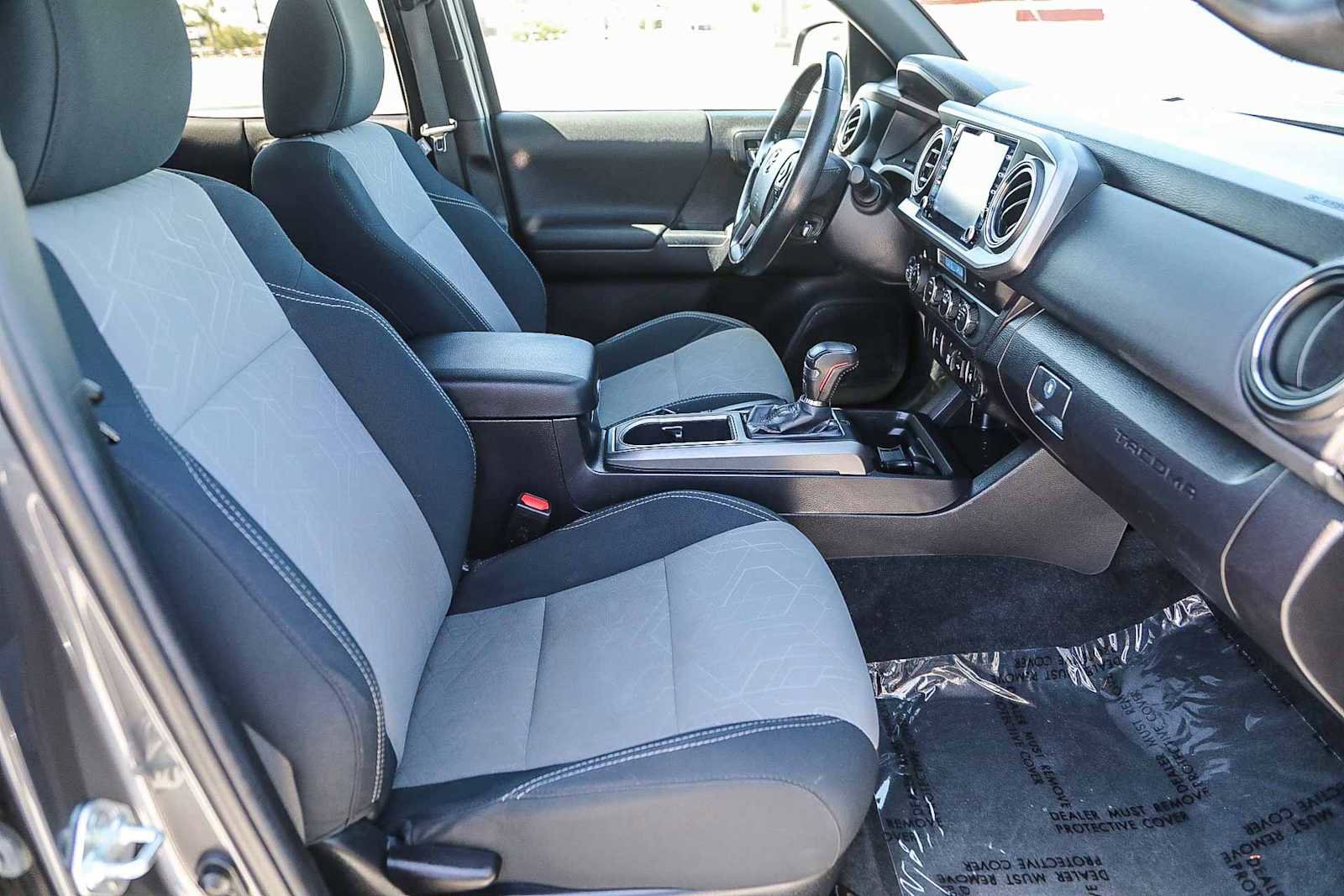 Certified 2023 Toyota Tacoma TRD Off-Road AWD/4WD image 17