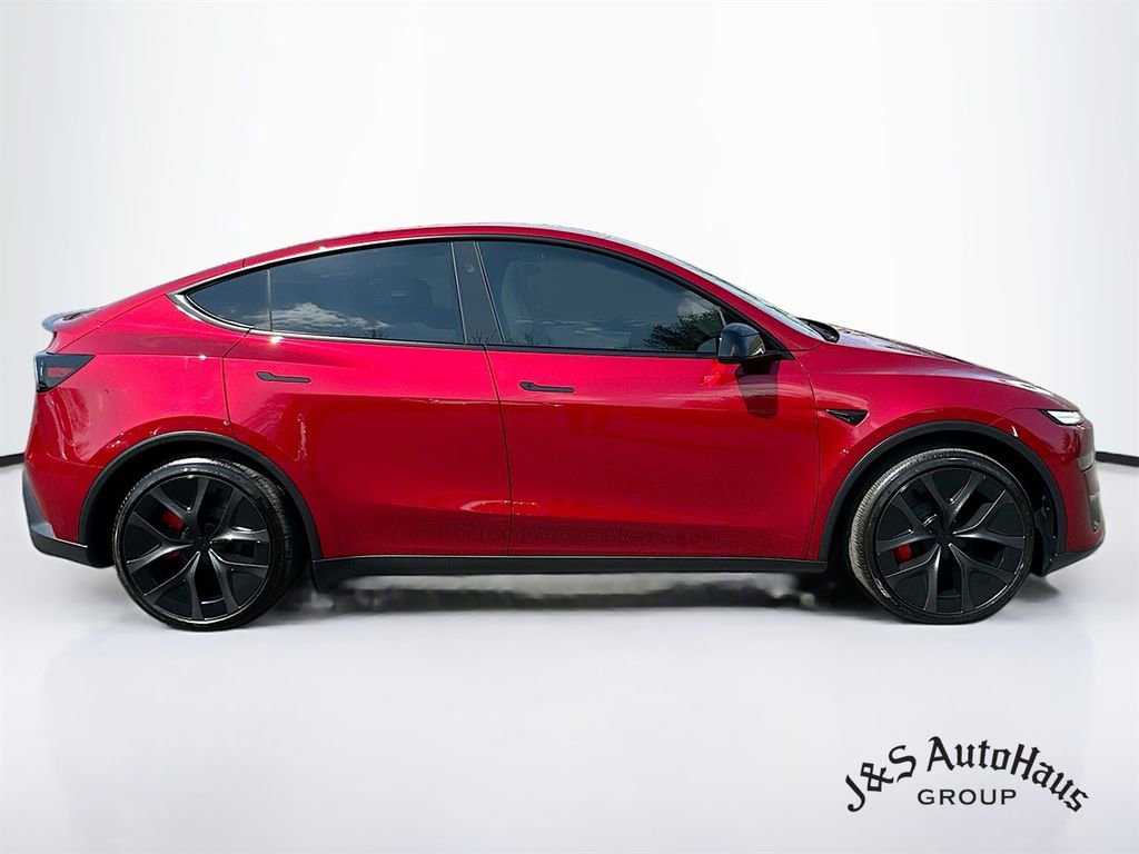 Used 2026 Tesla Model Y Performance image 8