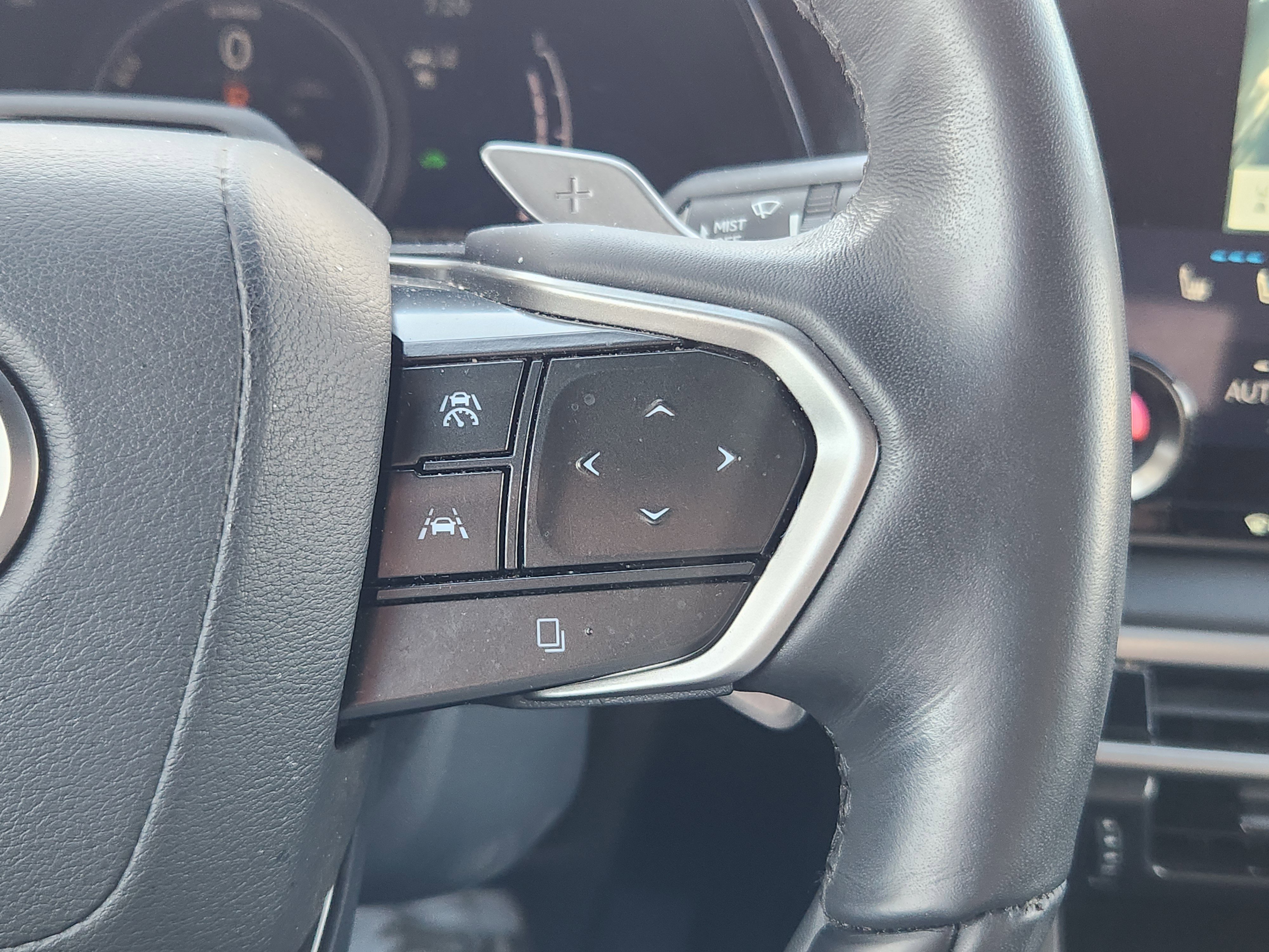 Used 2023 Lexus RX 350 w/ Cold Area Package image 29