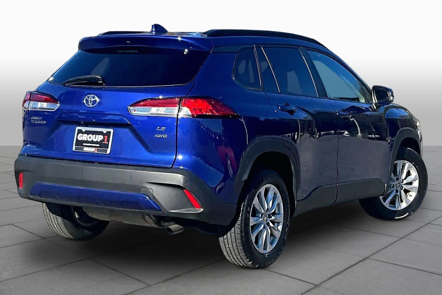 Used 2024 Toyota Corolla Cross LE AWD/4WD image 12