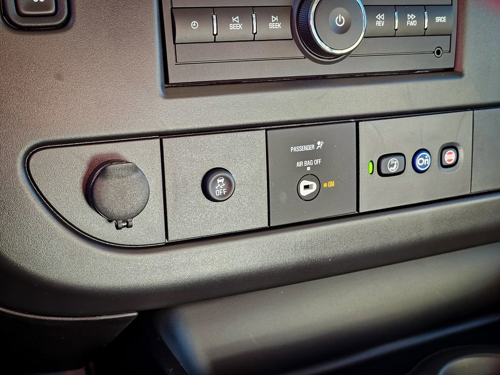 New 2025 GMC Savana 3500 Extended w/ Driver Convenience Package image 21