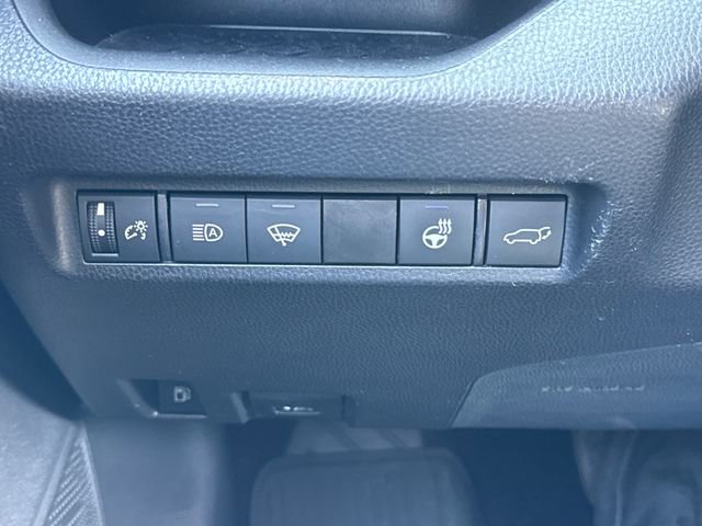Used 2021 Toyota RAV4 XLE Premium AWD/4WD image 34