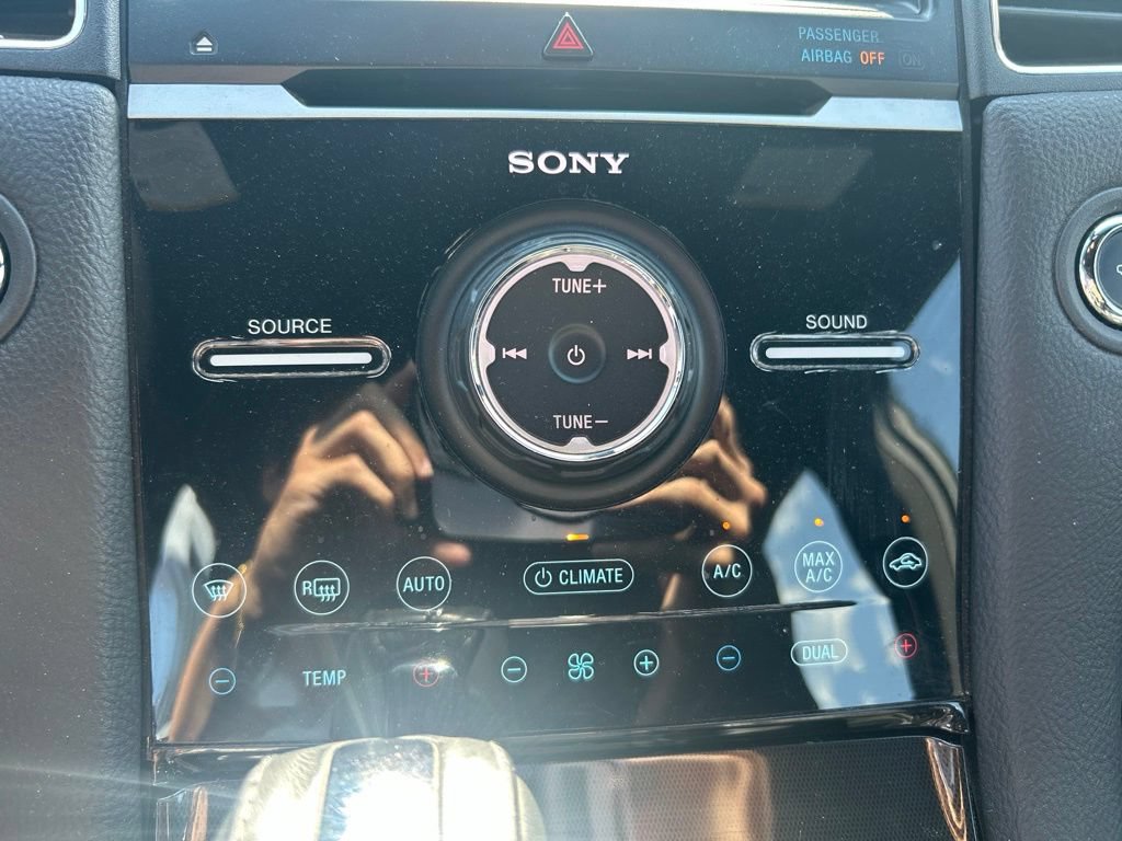 Used 2016 Ford Taurus Limited w/ Driver Assist Package AWD/4WD image 7