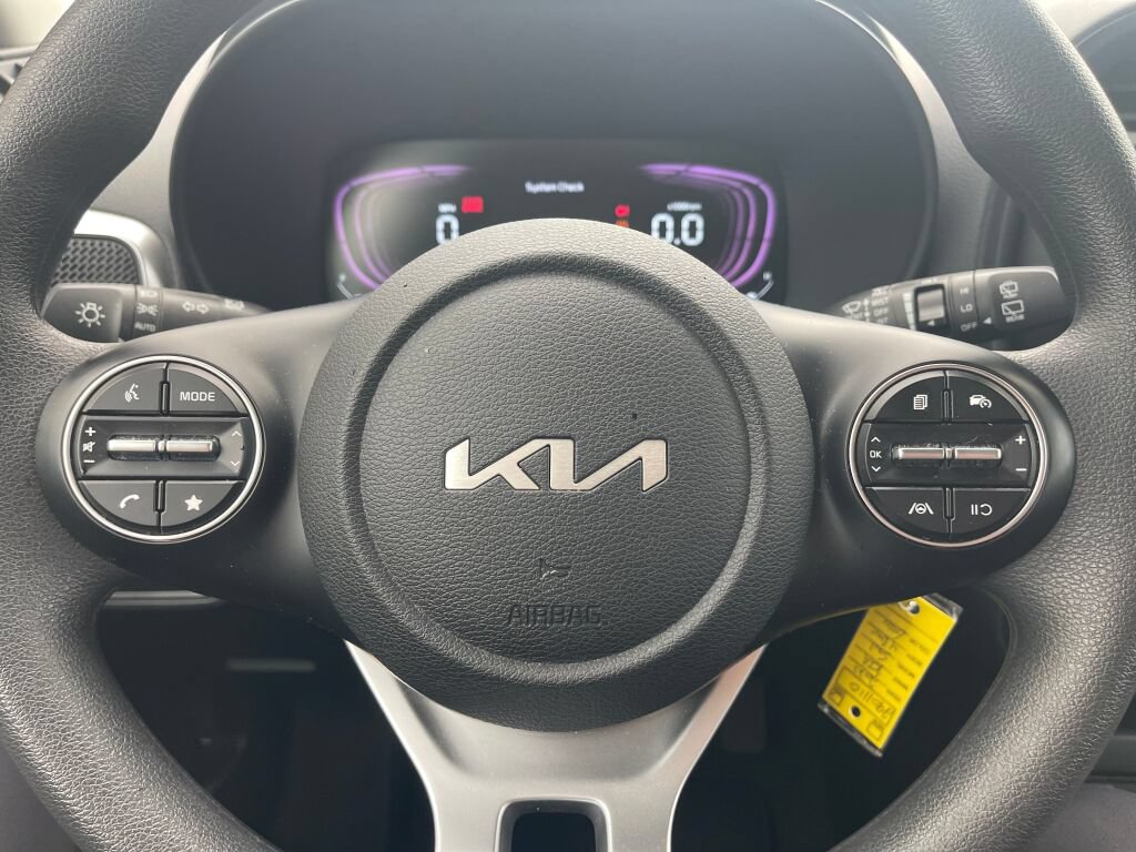 Used 2023 Kia Soul LX w/ Option Group 015 FWD image 19