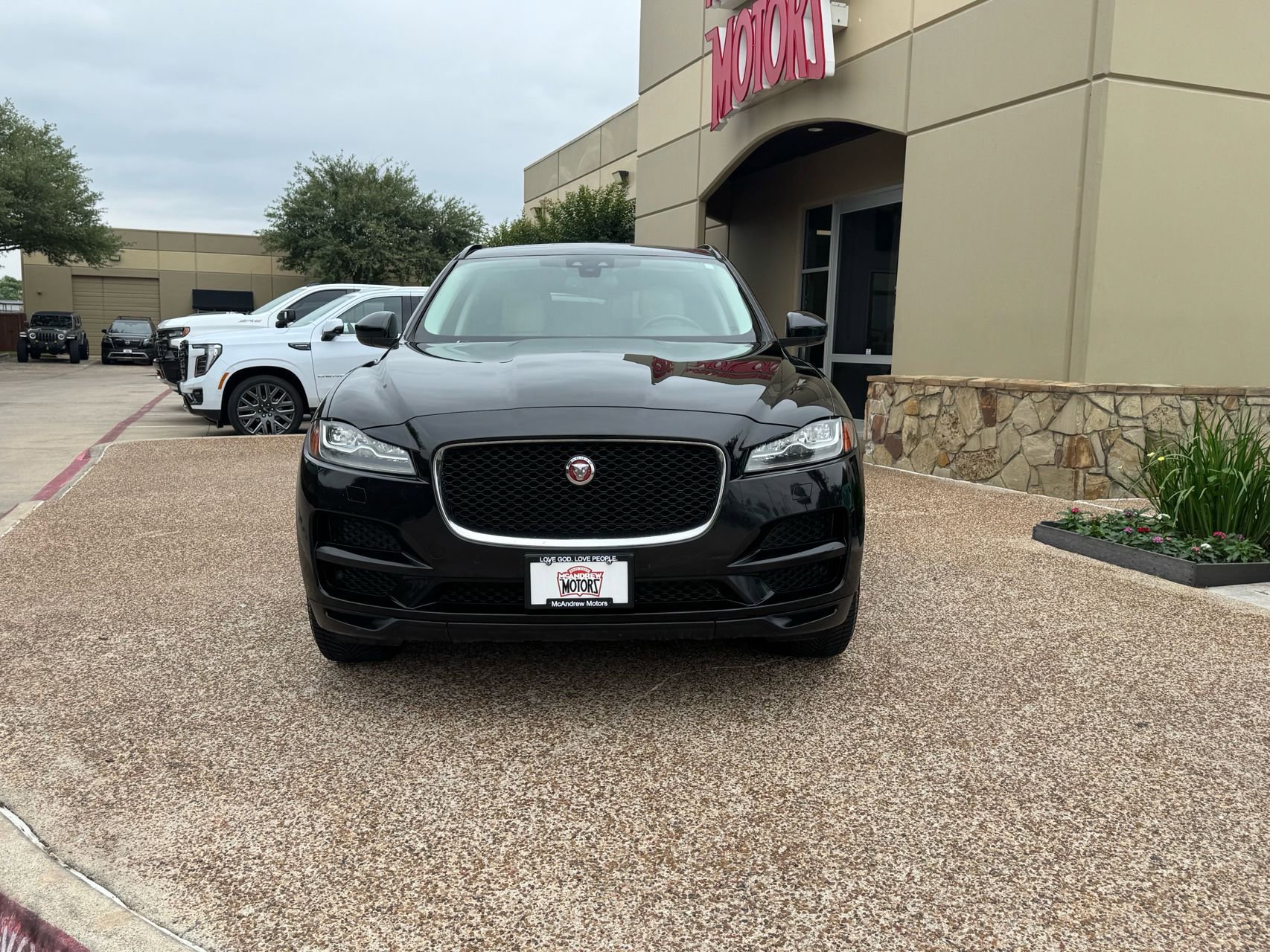 Used 2017 Jaguar F-PACE Prestige AWD/4WD image 4