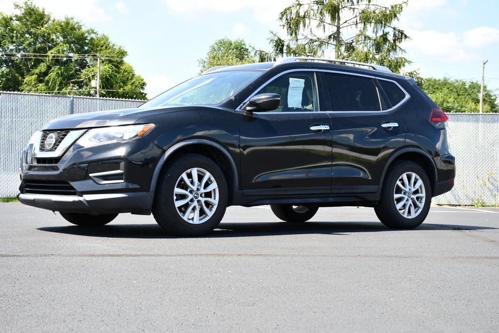 Used 2018 Nissan Rogue SV FWD image 3