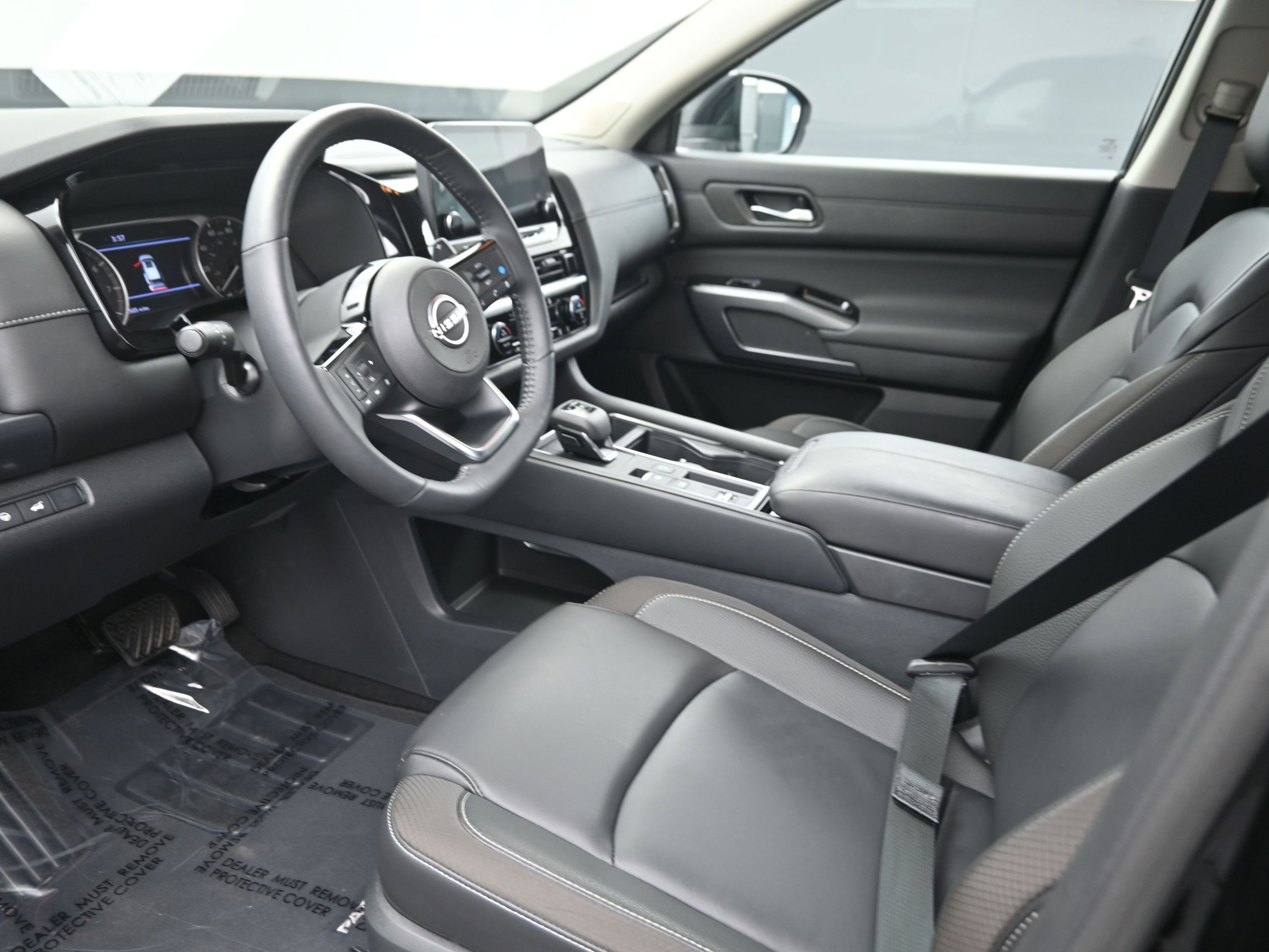 Used 2025 Nissan Pathfinder SL w/ SL Premium Package image 12