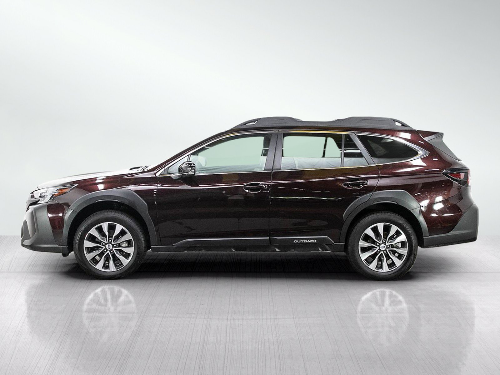 Used 2025 Subaru Outback Limited w/ Tech Package 3 AWD/4WD image 2