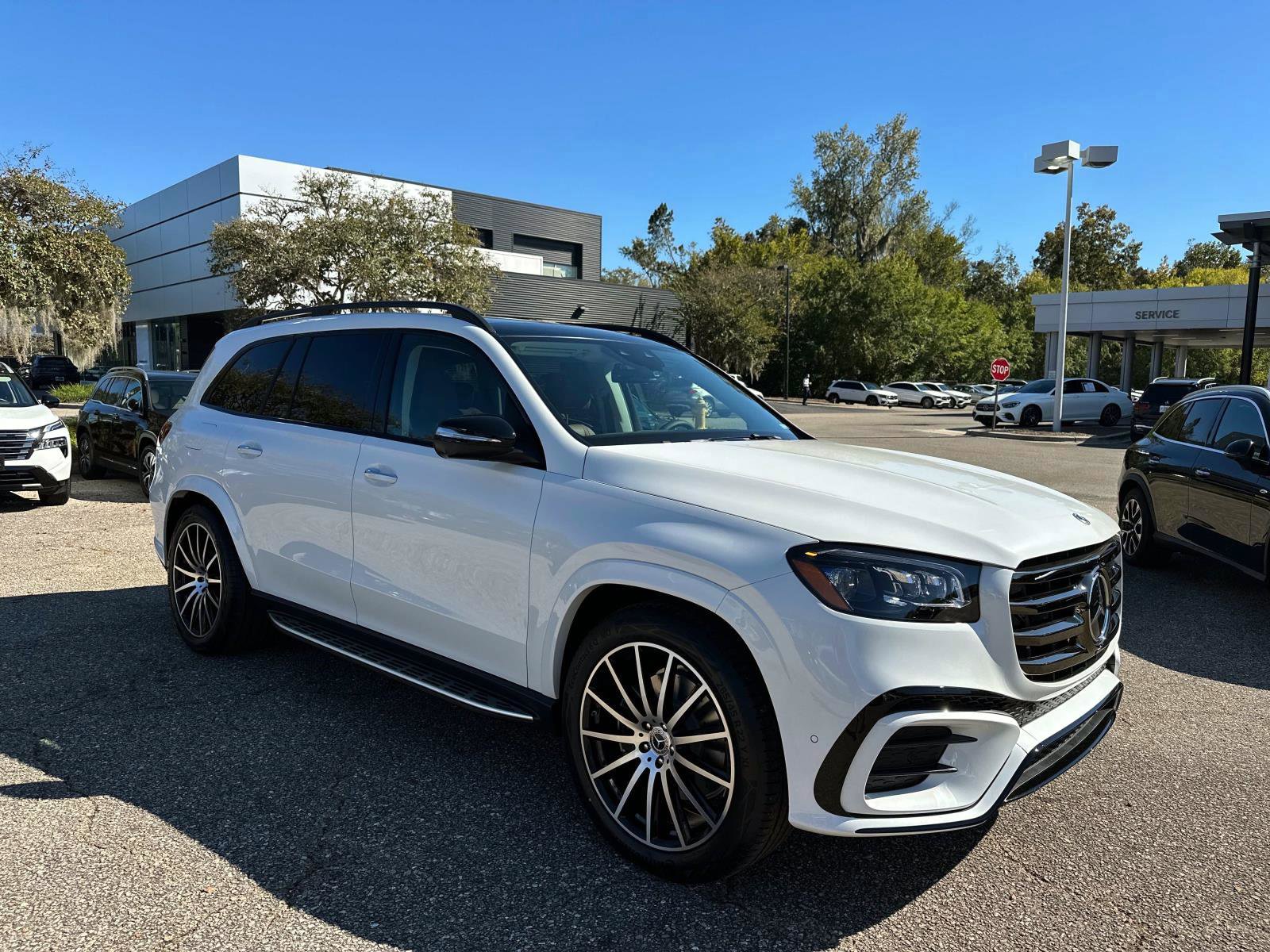 New 2026 Mercedes-Benz GLS 450 4MATIC image 7