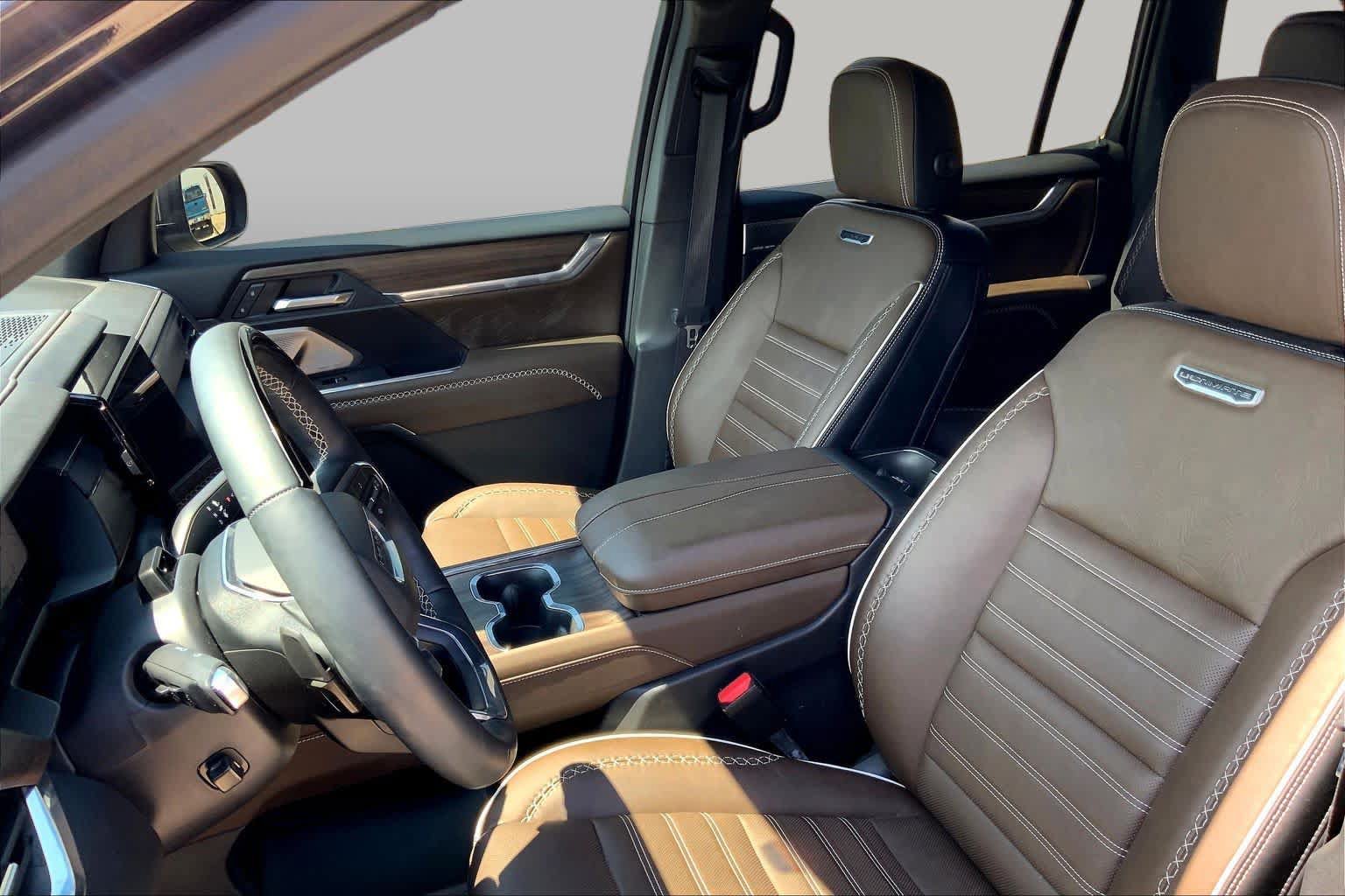 Used 2026 GMC Acadia Denali Ultimate w/ LPO, Floor Liner Package FWD image 8