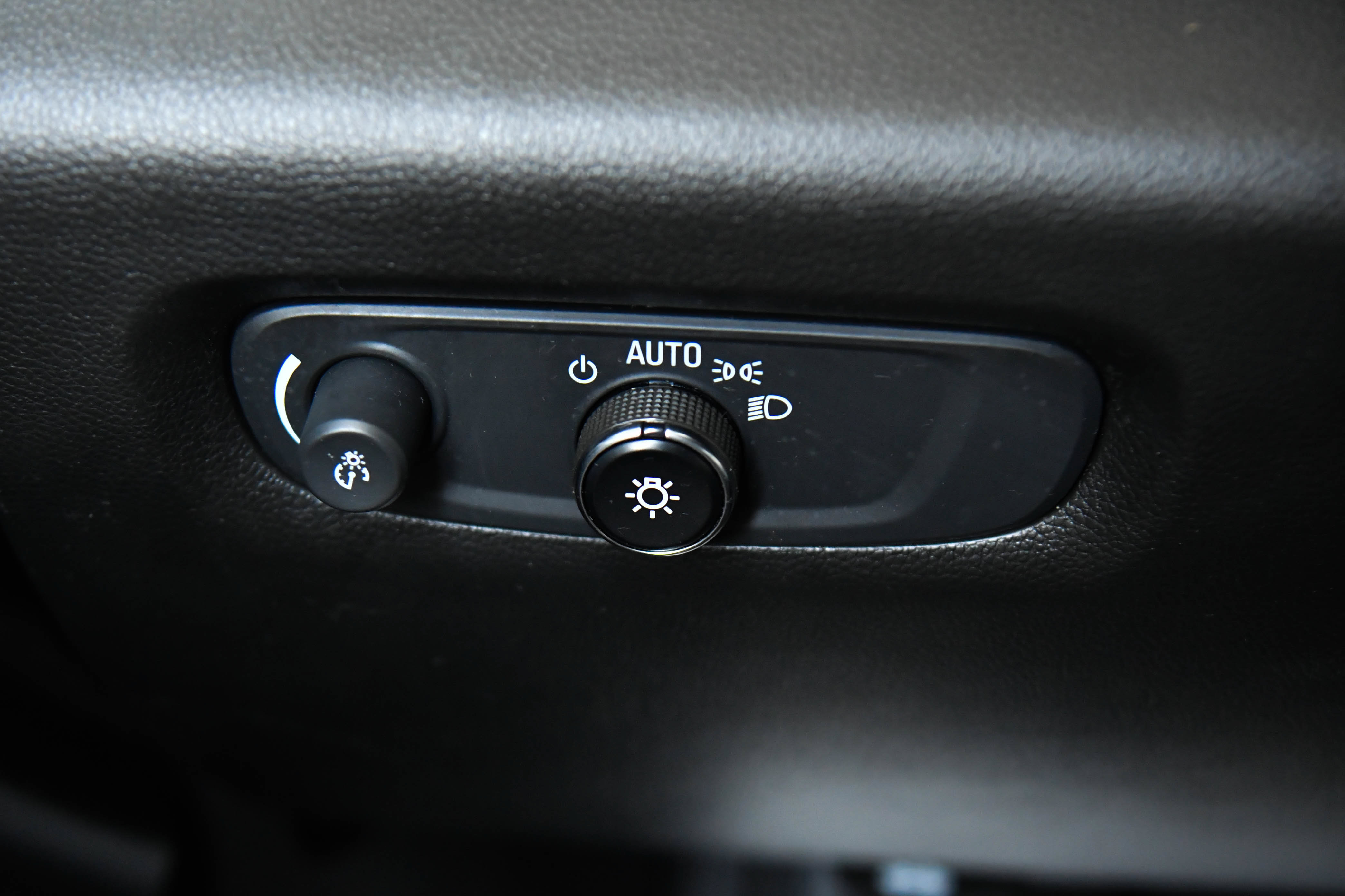 Used 2023 Chevrolet Traverse LS w/ LPO, Cargo Package FWD image 30