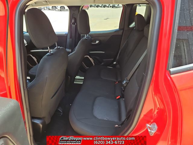 Used 2016 Jeep Renegade Latitude FWD image 20